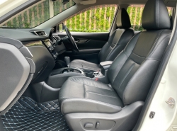 รถมือสอง NISSAN X-TRAIL ปี 2016 สีขาว