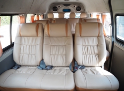 รถมือสอง TOYOTA HIACE ปี 2008 สีขาว