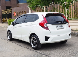 รถมือสอง HONDA JAZZ ปี 2015 สีขาว