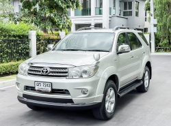 TOYOTA FORTUNER ปี 2009