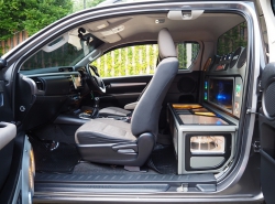 รถมือสอง TOYOTA HILUX REVO ปี 2015 สีดำ