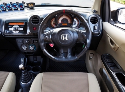 รถมือสอง HONDA BRIO ปี 2012 สีขาว