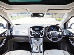 รถมือสอง FORD FOCUS ปี 2012 สีเทา