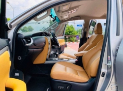 รถมือสอง TOYOTA FORTUNER ปี 2018 สีเทา