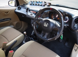 รถมือสอง HONDA BRIO ปี 2012 สีขาว