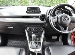 รถมือสอง MAZDA 2 ปี 2017 สีแดง