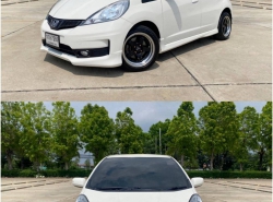 รถมือสอง HONDA JAZZ ปี 2013 สีขาว