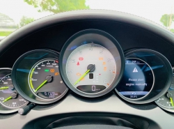 รถมือสอง PORSCHE CAYENNE ปี 2017 สีขาว