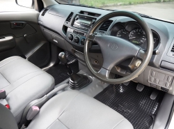 รถมือสอง TOYOTA HILUX VIGO ปี 2012 สีขาว