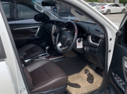 รถมือสอง TOYOTA FORTUNER ปี 2019 สีขาว