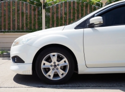 รถมือสอง FORD FOCUS ปี 2010 สีขาว