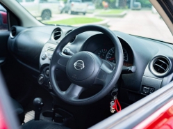 รถมือสอง NISSAN MARCH ปี 2013 สีแดง