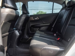 รถมือสอง HONDA ACCORD ปี 2017 สีขาว