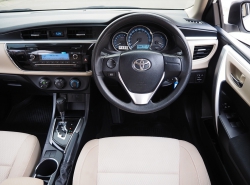รถมือสอง TOYOTA COROLLA ALTIS ปี 2014 สีขาว