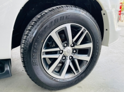 รถมือสอง TOYOTA FORTUNER ปี 2015 สีขาว