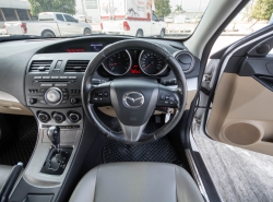 รถมือสอง MAZDA 3 ปี 2012 สีขาว