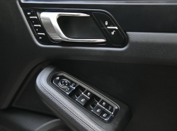 รถมือสอง PORSCHE MACAN ปี 2014 สีดำ