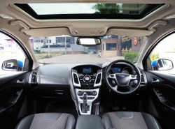 รถมือสอง FORD FOCUS ปี 2012 สีน้ำเงิน