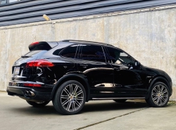 รถมือสอง PORSCHE CAYENNE ปี 2015 สีดำ
