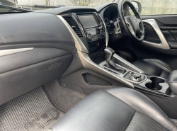 รถมือสอง MITSUBISHI PAJERO SPORT ปี 2016 สีขาว