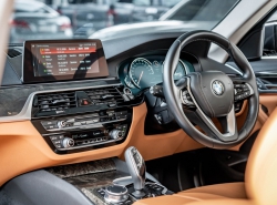 รถมือสอง BMW 5 SERIES 520D ปี 2018 สีดำ