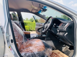 รถมือสอง TOYOTA CAMRY ปี 2017 สีเทา