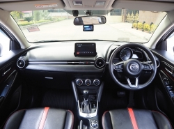 รถมือสอง MAZDA 2 ปี 2019 สีขาว