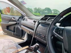 รถมือสอง TOYOTA CAMRY ปี 2017 สีเทา