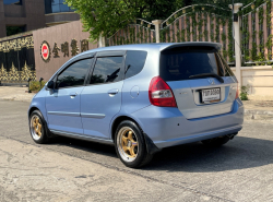 รถมือสอง HONDA JAZZ ปี 2004 สีฟ้า