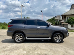 รถมือสอง TOYOTA FORTUNER ปี 2019 สีดำ