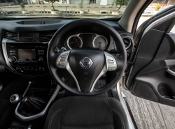 รถมือสอง NISSAN NP 300 NAVARA ปี 2015 สีเทา