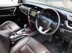 รถมือสอง TOYOTA FORTUNER ปี 2017 สีน้ำตาล