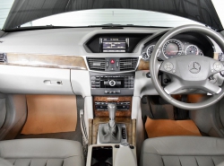 รถมือสอง MERCEDES-BENZ E-CLASS E200 CGI ปี 2010 สีดำ