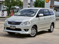 TOYOTA INNOVA ปี 2011