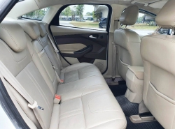 รถมือสอง FORD FOCUS ปี 2015 สีขาว
