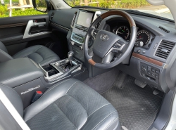 รถมือสอง TOYOTA LAND CRUISER ปี 2019 สีขาว