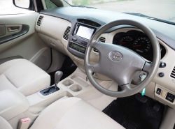 รถมือสอง TOYOTA INNOVA ปี 2012 สีบรอนซ์