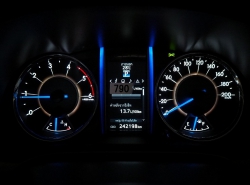 รถมือสอง TOYOTA FORTUNER ปี 2017 สีเทา