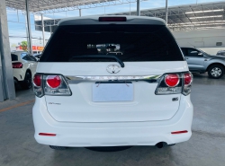 รถมือสอง TOYOTA FORTUNER ปี 2013 สีขาว