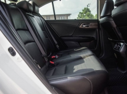 รถมือสอง HONDA ACCORD ปี 2017 สีขาว