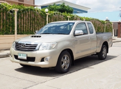 TOYOTA HILUX VIGO ปี 2011