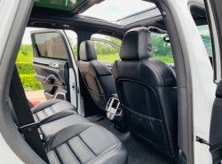 รถมือสอง PORSCHE CAYENNE ปี 2017 สีขาว