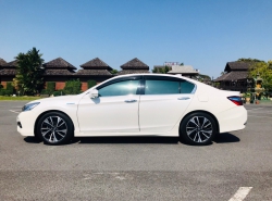 รถมือสอง HONDA ACCORD ปี 2016 สีขาว
