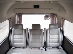 รถมือสอง NISSAN URVAN ปี 2011 สีเทา