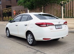 รถมือสอง TOYOTA YARIS ปี 2017 สีขาว