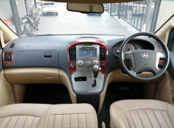 รถมือสอง HYUNDAI H-1 ปี 2012 สีเทา