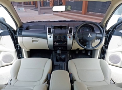 รถมือสอง MITSUBISHI PAJERO SPORT ปี 2012 สีดำ