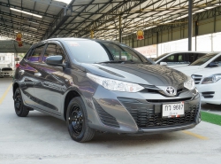 รถมือสอง TOYOTA YARIS ปี 2018 สีเทา