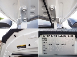 รถมือสอง TOYOTA HILUX REVO ปี 2018 สีขาว