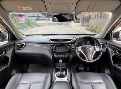 รถมือสอง NISSAN X-TRAIL ปี 2016 สีดำ